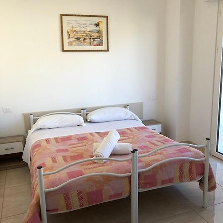 Attico Tacito Apartment Ventimiglia Ngoại thất bức ảnh
