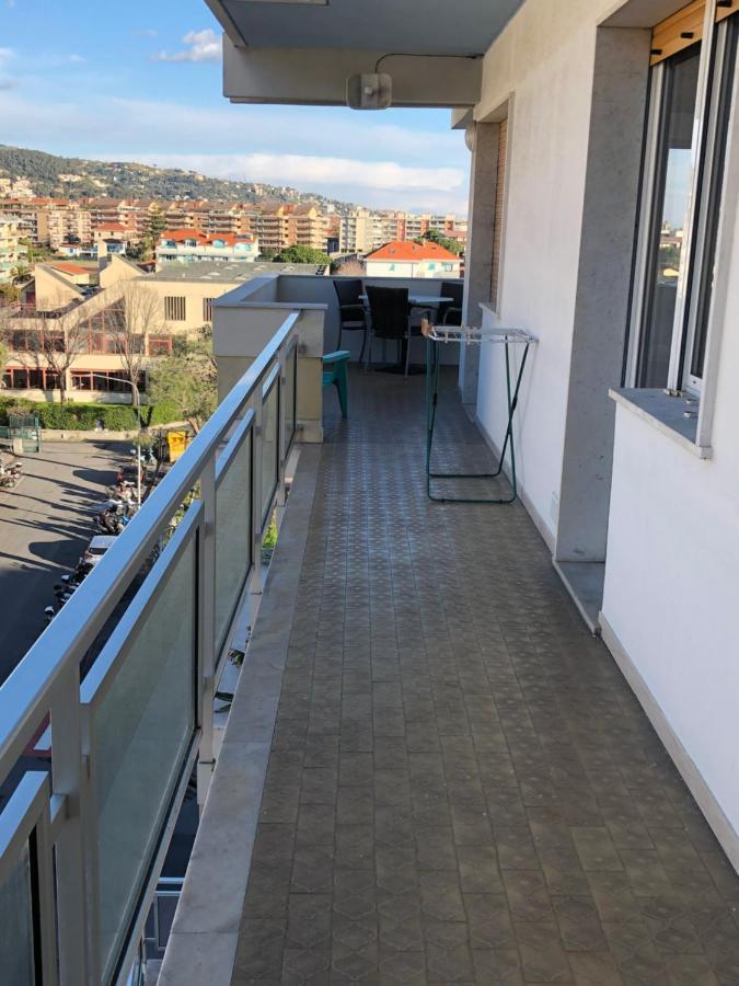 Attico Tacito Apartment Ventimiglia Ngoại thất bức ảnh