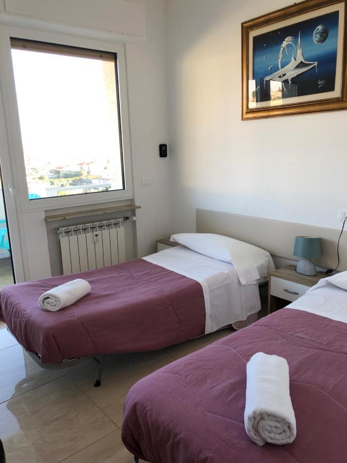 Attico Tacito Apartment Ventimiglia Ngoại thất bức ảnh