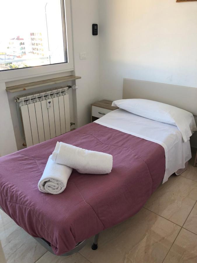 Attico Tacito Apartment Ventimiglia Ngoại thất bức ảnh