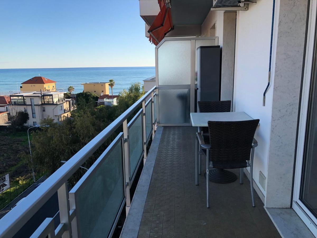 Attico Tacito Apartment Ventimiglia Ngoại thất bức ảnh