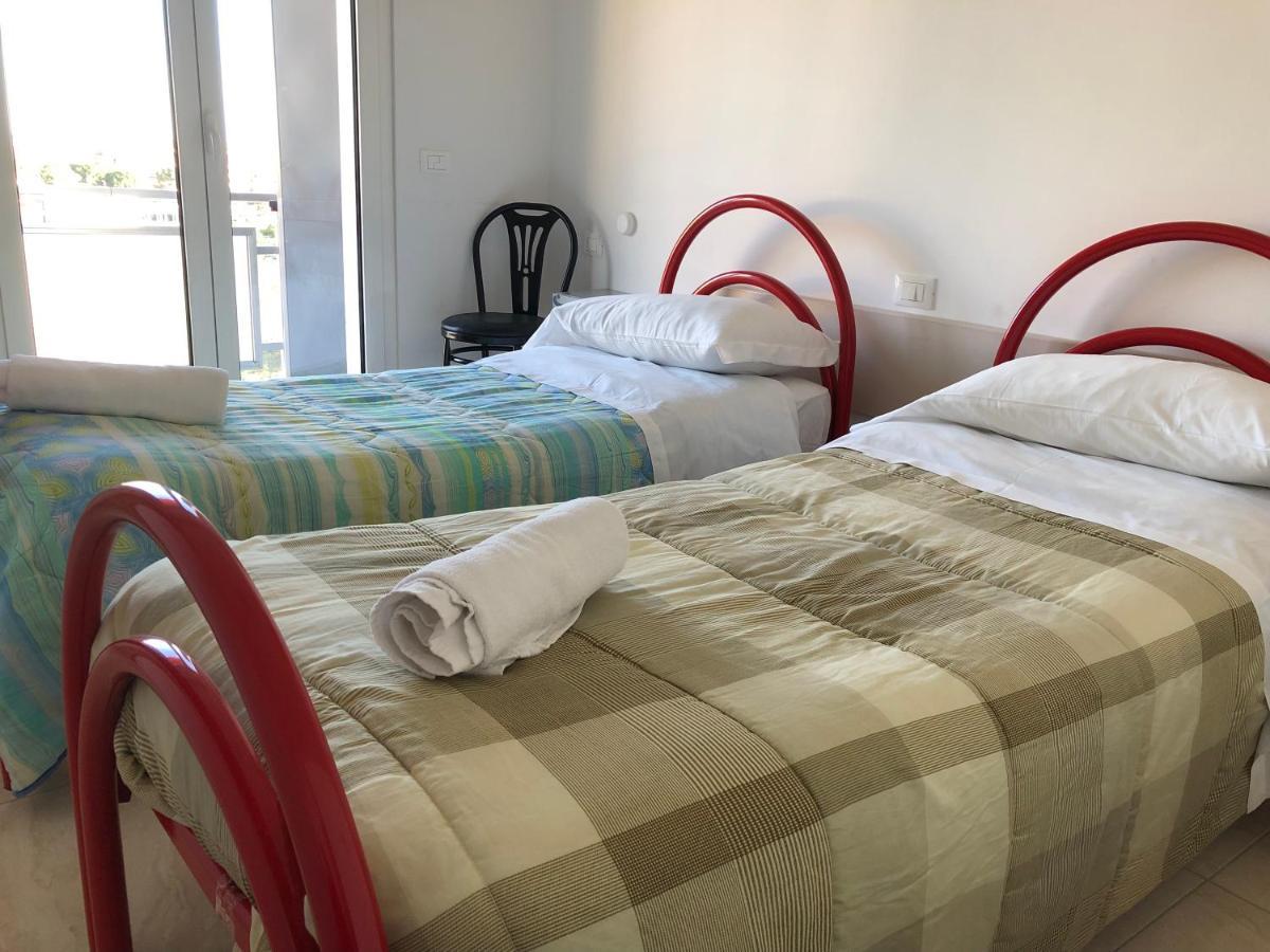 Attico Tacito Apartment Ventimiglia Ngoại thất bức ảnh