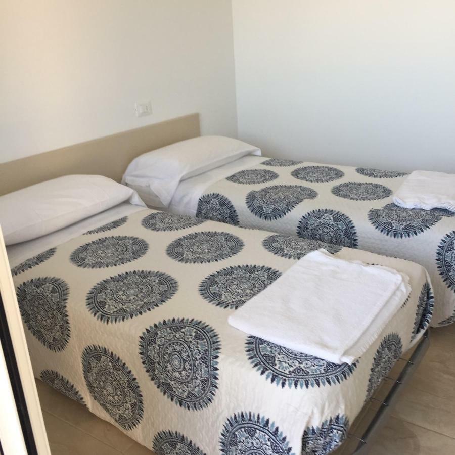 Attico Tacito Apartment Ventimiglia Ngoại thất bức ảnh
