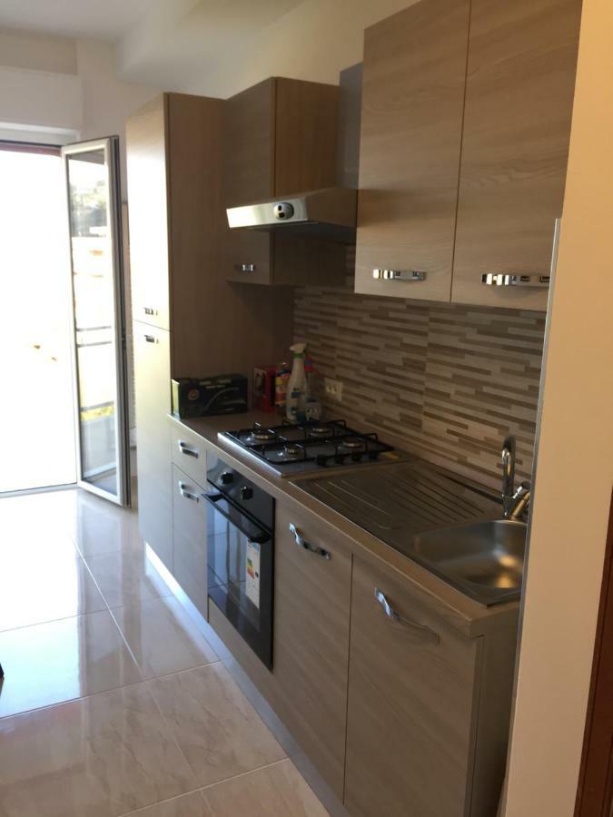 Attico Tacito Apartment Ventimiglia Ngoại thất bức ảnh